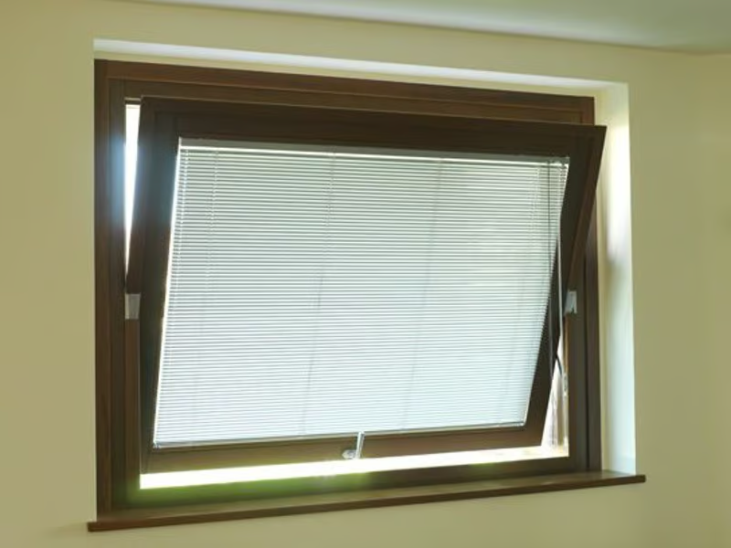 VENICE 90 - Aluminium and wood horizontally pivoted window by CARMINATI SERRAMENTI