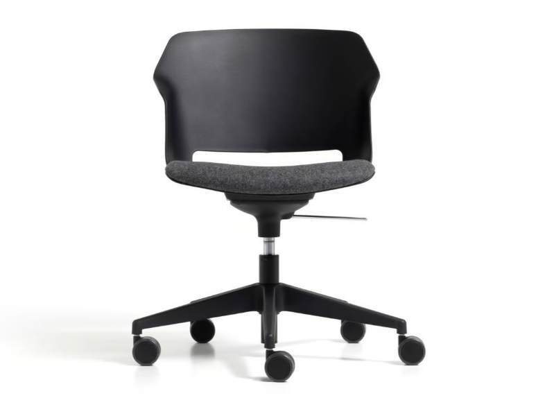 CLOP - Height-adjustable polypropylene office chair with castors by Diemme