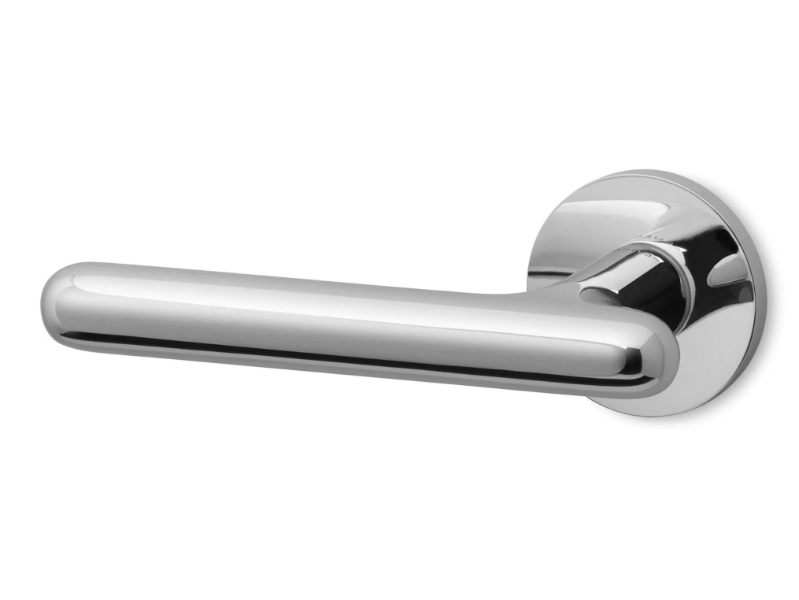 CONTACT - Brass door handle on rose by Ento