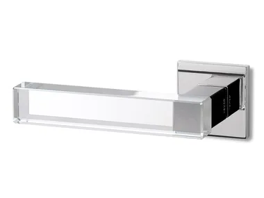 SHINY R6 - Brass door handle on rose by Ento