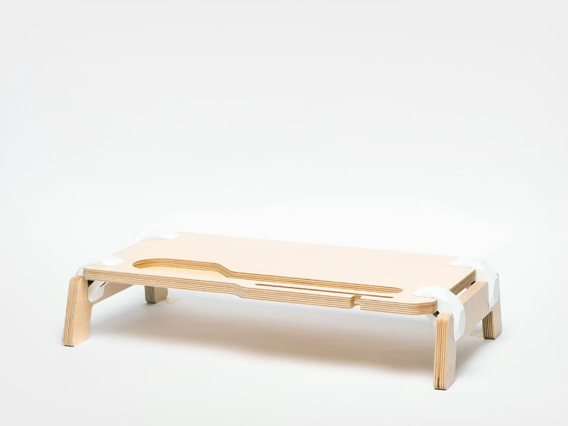 LIFTY - Table-top birch Laptop and CPU support by Esposit