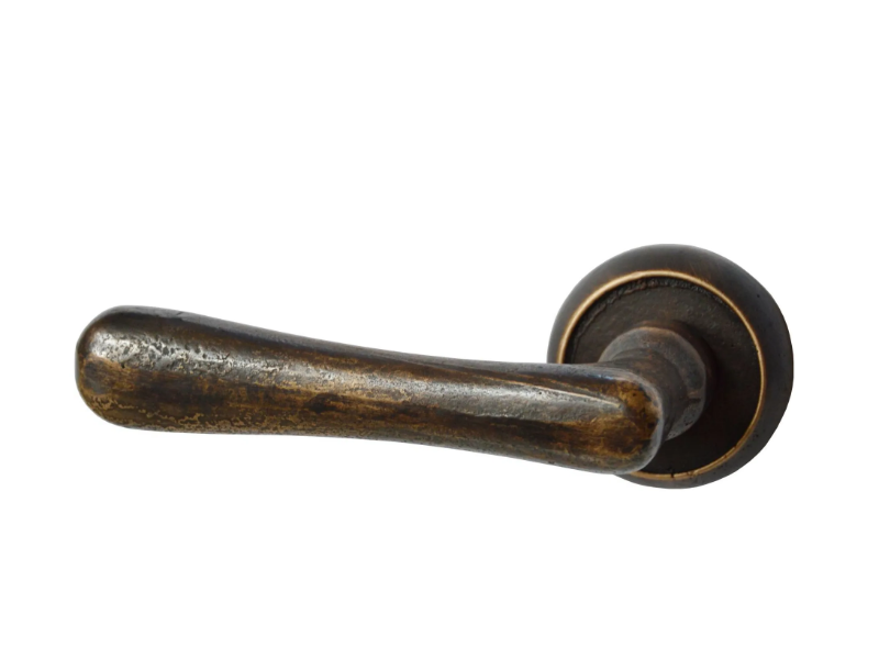 ELEGANT - Bronze door handle on rose by Fama International