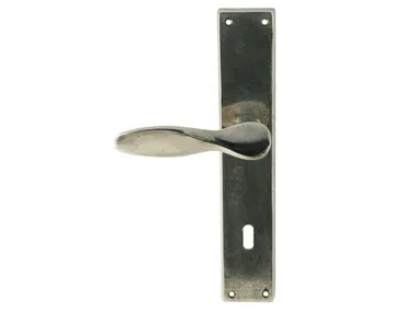 GAUDIUM MG2041 - Bronze door handle on back plate by Fama International
