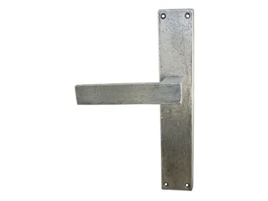LATUS MG2251 - Bronze door handle on back plate by Fama International
