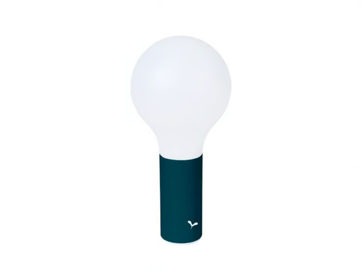 APLÔ - LED aluminium and polyethylene Outdoor table lamp cordless by Fermob