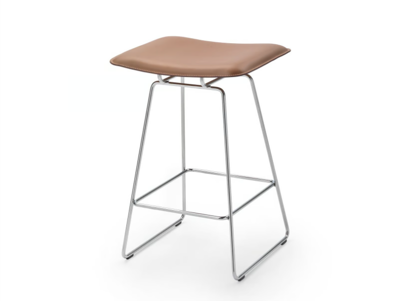 ECHOES S.H. - High tanned leather stool with footrest by Flexform