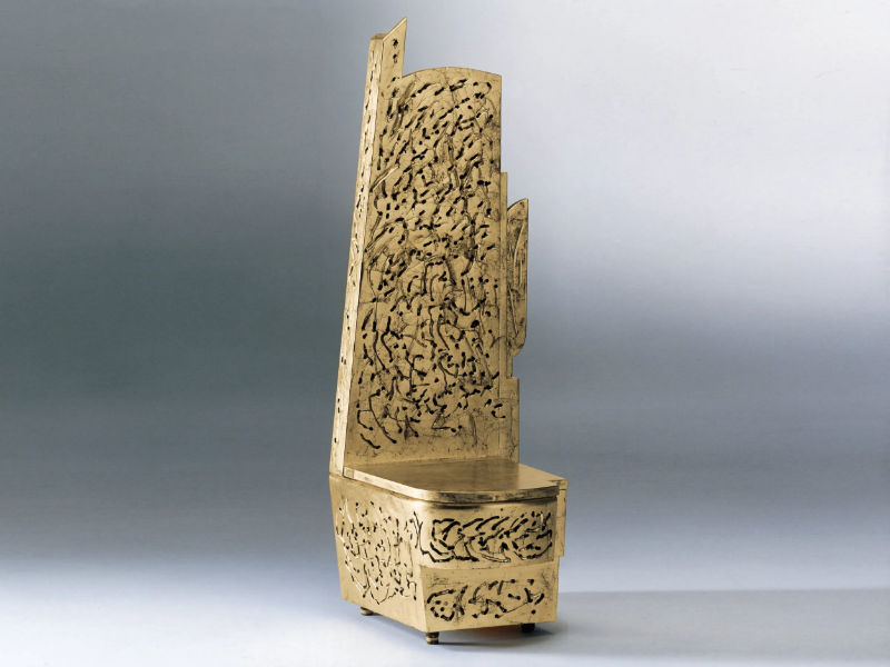 E’CESSO DI TRONO - Gold leaf armchair / sculpture by formitalia luxury group
