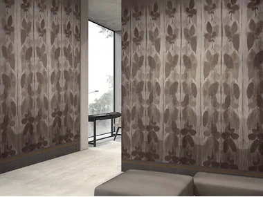 RIFLESSO - Wallpaper with floral pattern by GLAMORA