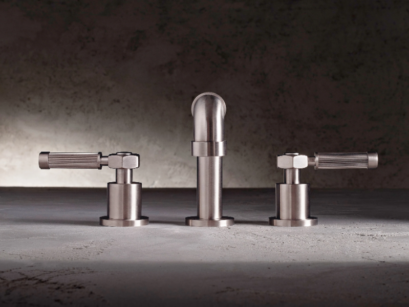 VINTAGE - 3 hole countertop washbasin tap by GRAFF