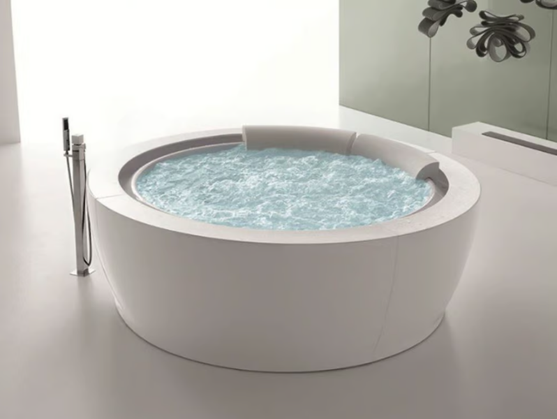 BOLLA SFIORO - Hydromassage round bathtub by Gruppo Geromin