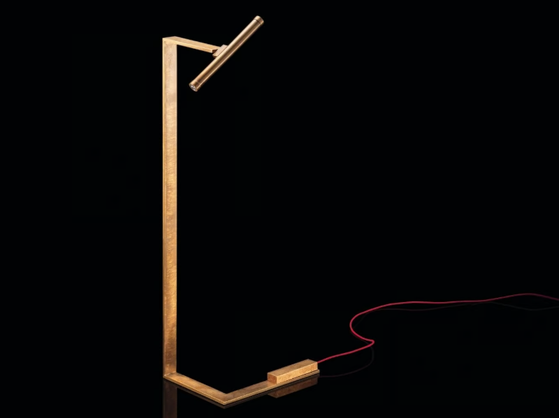 FLAT - Adjustable brass floor lamp by Henge