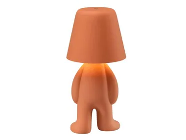 QEEBOO - SWEET BROTHERS_TOM TERRACOTTA - Rechargeable cordless LED polycarbonate table lamp by In Stock