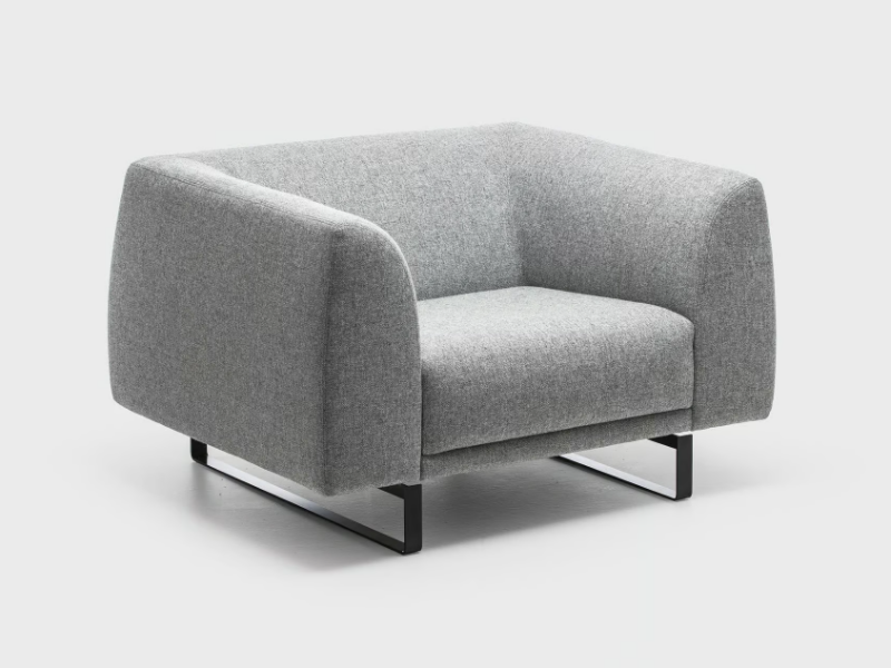 TAILOR - Sled base fabric armchair by La Cividina