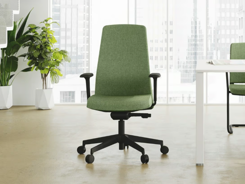 RASSEGNA - Swivel fabric office chair with castors with 5-Spoke base by Las Mobili