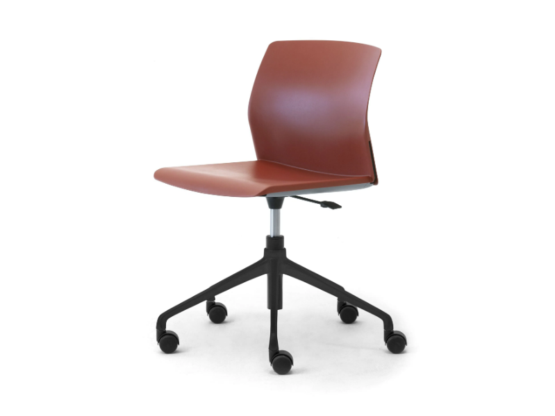 OCEAN - Recycled plastic office chair with 5-Spoke base by Leyform