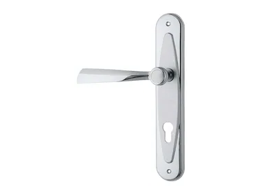 ELIKA - Classic style metal door handle on back plate with lock by LINEA CALI'