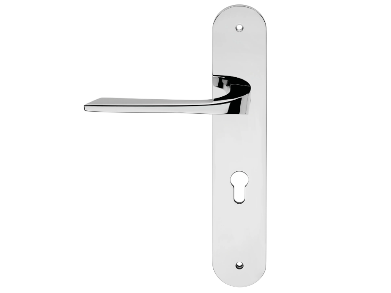 LIVING - Brass door handle on back plate by LINEA CALI'