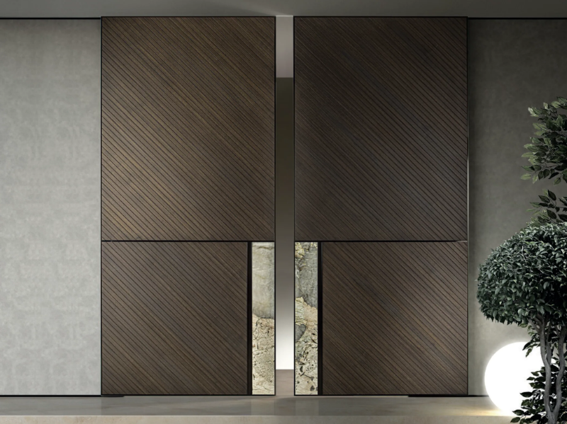 IANUS - Wooden door by Longhi