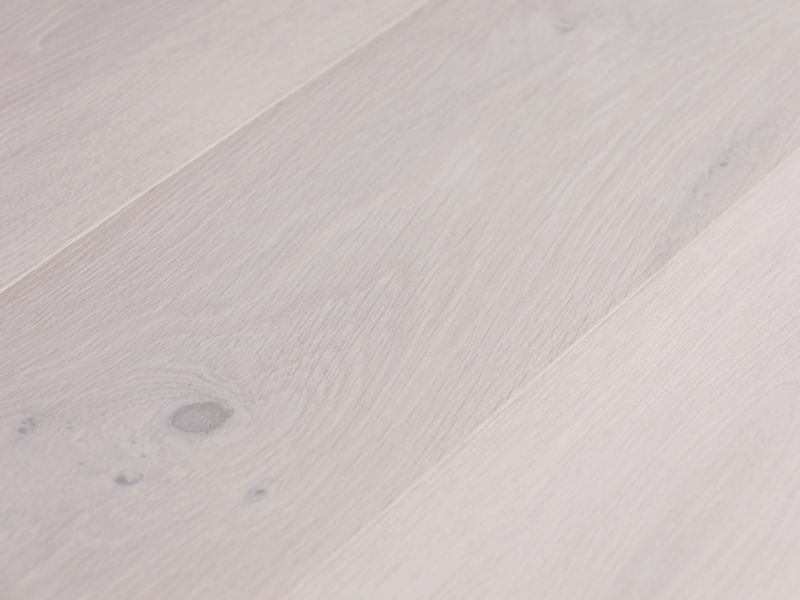 OAK CHARACTER - DEEP WHITE / NATURED - Oak flooring by Mafi