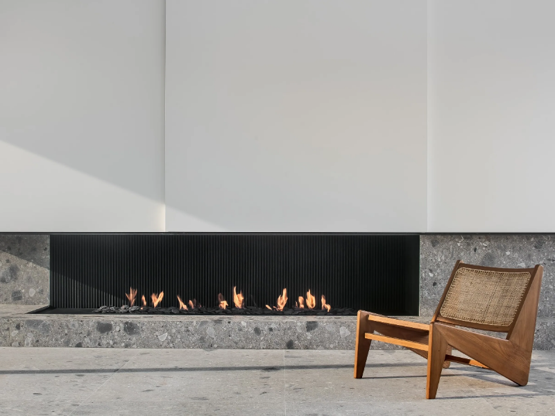URBAN MF 2400-40 G 2S L/R - Gas corner bespoke fireplace by Metalfire