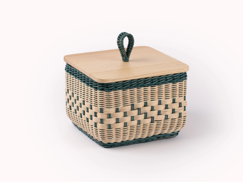 CORALIA BICOLORE - Square wicker container with wooden lid by Mila Maurizi