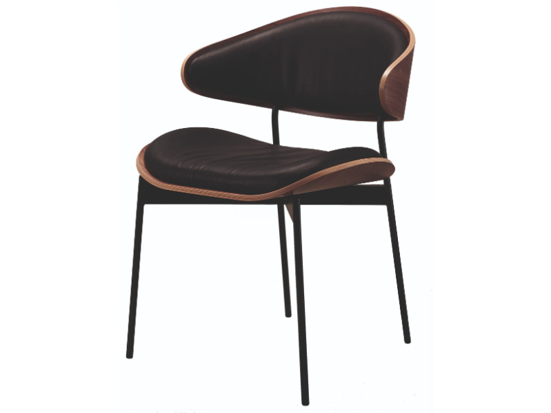 LUZ - Upholstered leather chair by MORE