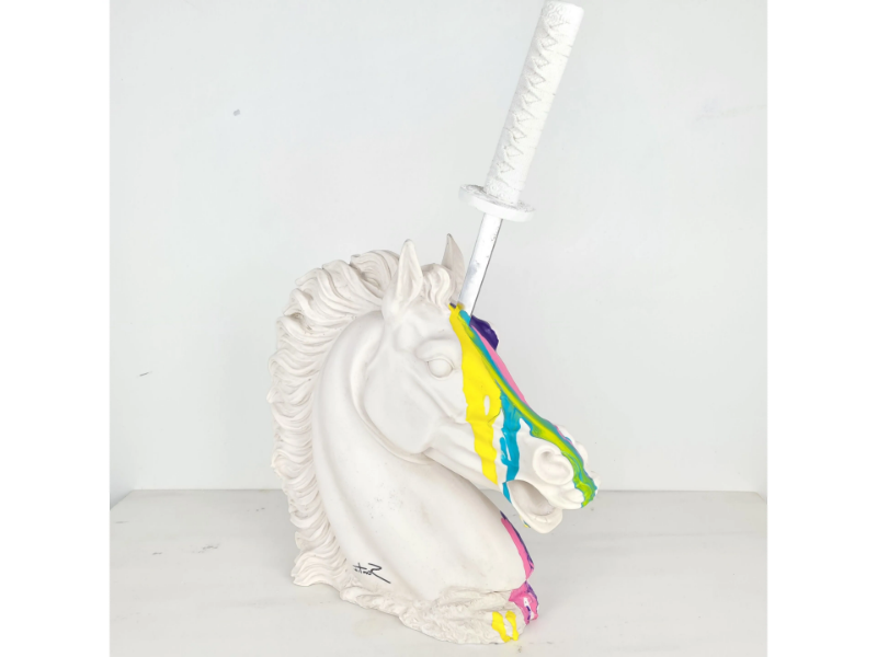 UNICORNS ARE REAL - Resin sculpture by Mosche Bianche