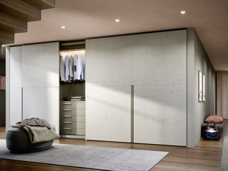 PICTURE - Wardrobe with coplanar doors by Novamobili