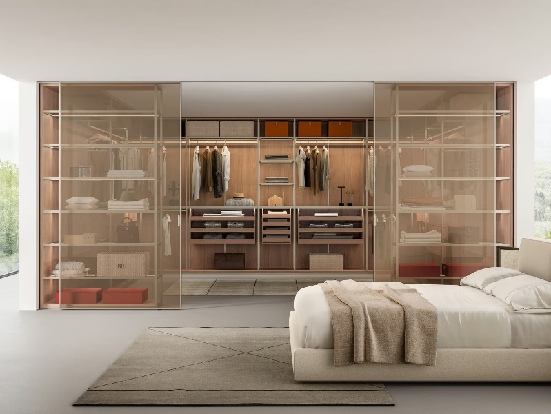GLIDE MIRU - Sliding crystal movable wall by Porro