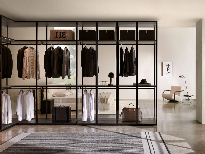 STORAGE DRESSING ROOM - Sectional custom walk-in wardrobe by Porro