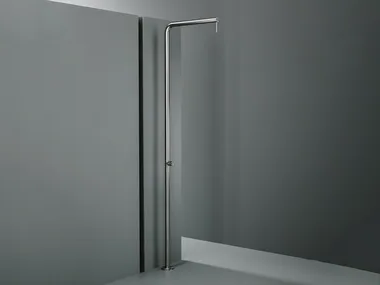 Q. CD018.1 - Floor standing stainless steel shower panel by Quadrodesign
