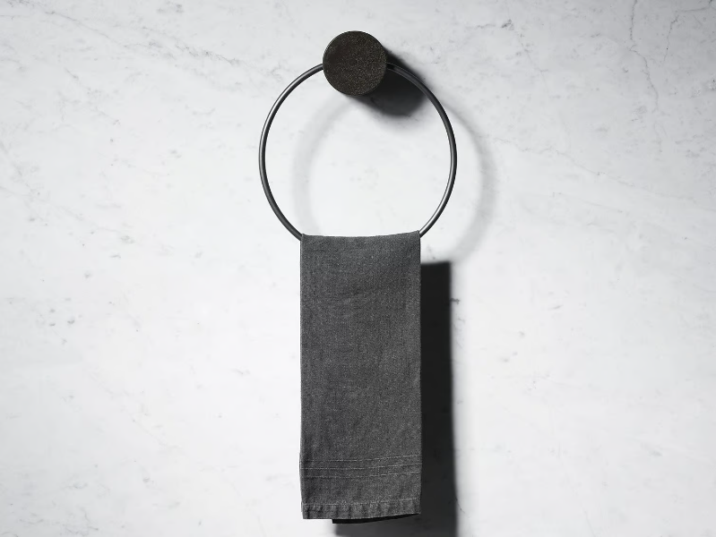 FONTANE BIANCHE - Marble towel ring by Salvatori