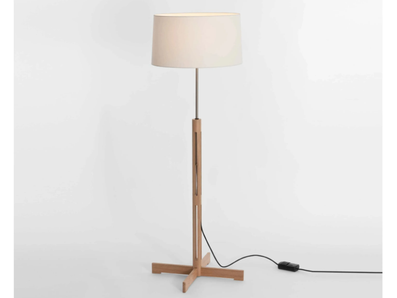 FAD - LED height-adjustable oak floor lamp by Santa & Cole