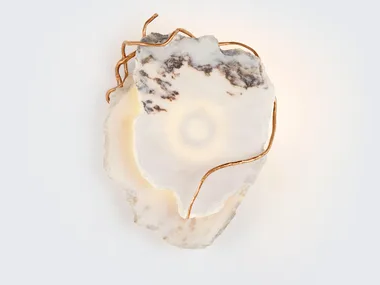 ORIGEM HADEAN SMALL - Handmade natural stone and bronze wall light by Serip