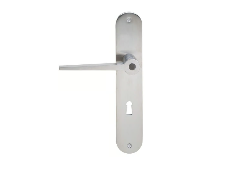 JÜRGEN RINGEL - Door handle on back plate with lock by TECNOLUMEN®
