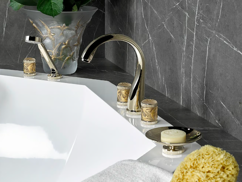 HIRONDELLES DORÉ - Bath mixer and handshower supplied by progressive cartridge mixer by THG Paris