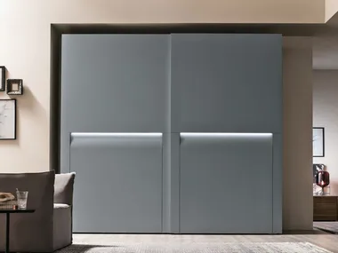 KRIZIA - Sectional wardrobe with sliding doors by Tomasella