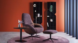 MOMO LOUNGE - Swivel fabric armchair with 4-spoke base with armrests - Armchair by Christine Kröncke Interior Design