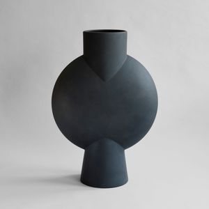 Sphere Vase Bubl, Giant - Coffee - Styling by 101 copenhagen