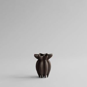 Lotus Vase, Petit - Coffee - Styling by 101 copenhagen