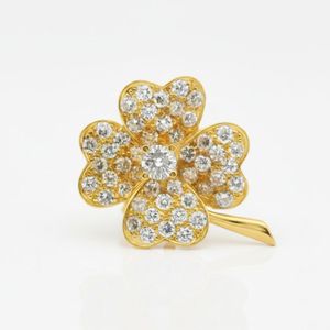 1970s Gold & Diamond Flower Brooch - Accessories by Abchome