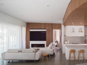 Pivotica® - Door by ARLU