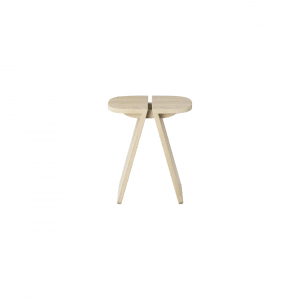 AVIO stool in oak made of solid oak, 23 x 38 cm - Stool by Blomus