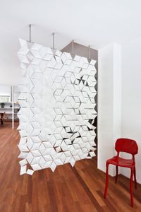 Facet hanging room divider 136 x 187cm in White - Screens by Bloomming
