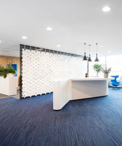 Facet hanging room divider 646 x 265cm in White - Screens by Bloomming