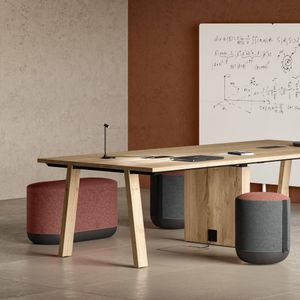 Farm Meeting - Table by Bralco