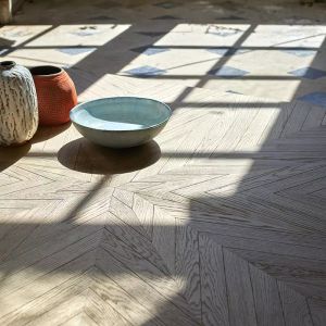 Stella Vénus Light Smoked | CarréSol Éditions - Floor plank by CarréSol Éditions