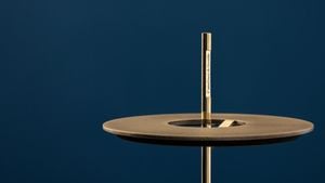 Giulietta BE - Table lamp by Catellani & Smith