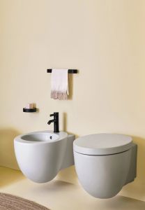 Wall-hung wc - Toilet seat by Ceramica Cielo