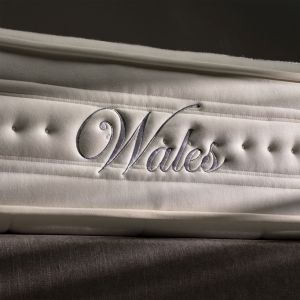 Wales Mattress - Table by Colunex